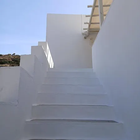 Papantonis * Chrisopigi (Sifnos)