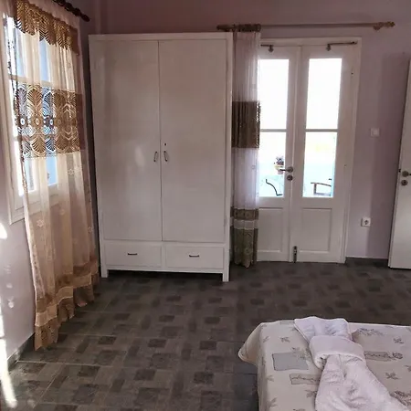 Papantonis Chrisopigi (Sifnos)